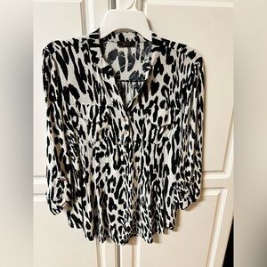 Stylish Black and White Leopard Print Women's Top